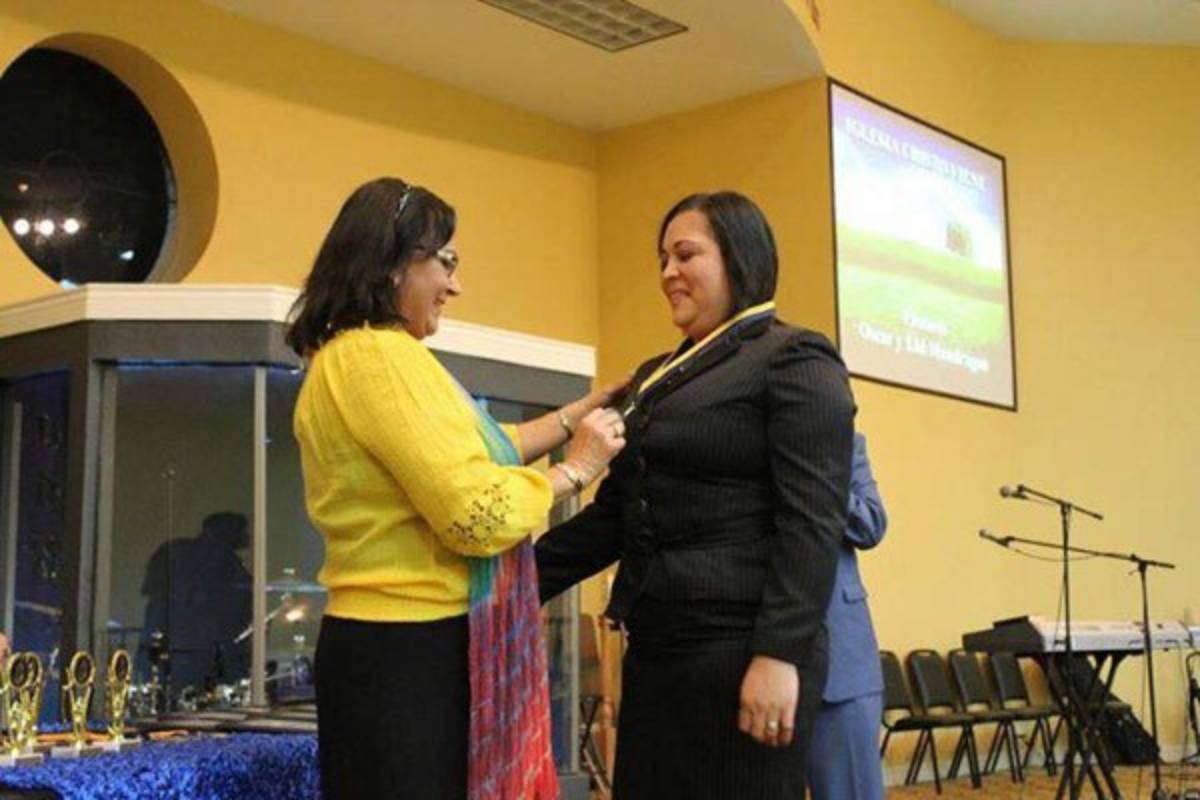 Ceremonia de graducación, María Mercedes Amador.