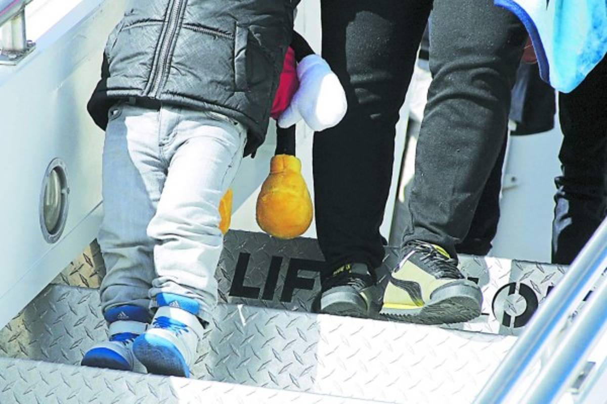 Unos 10 mil menores hondureños han sido detenidos en frontera de Estados Unidos