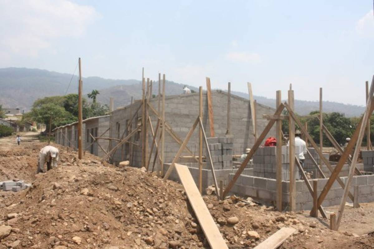 Bajar tasas de interés mejorará el acceso a la vivienda social