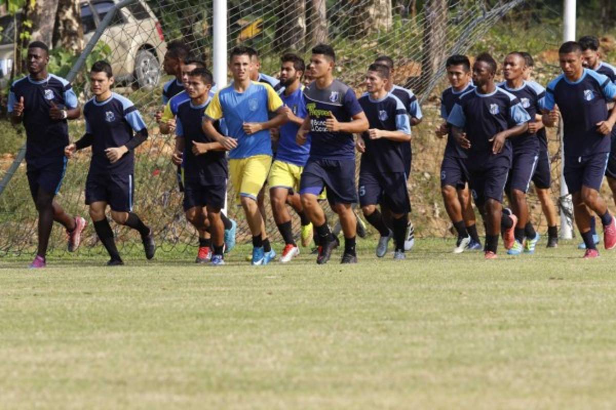 Ñangui Cardona: 'En casa hay que liquidar a Olimpia'