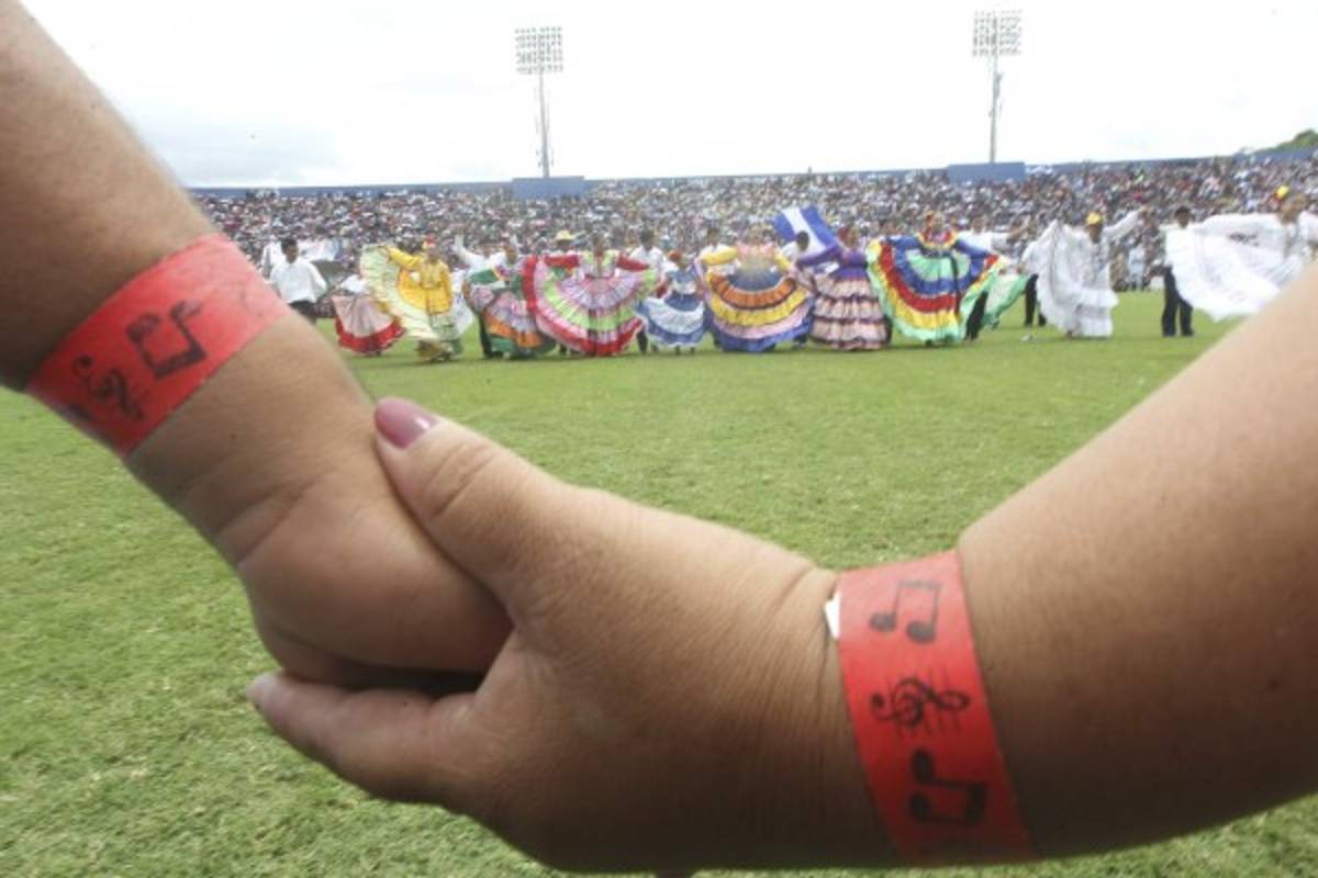 Desfiles se convirtieron en exquisita jornada cultural