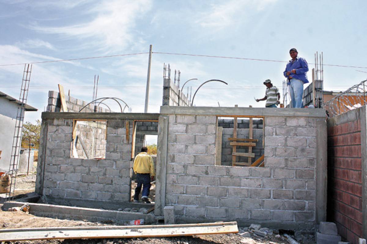 Unas 10,000 familias de Valle urgen de una vivienda propia