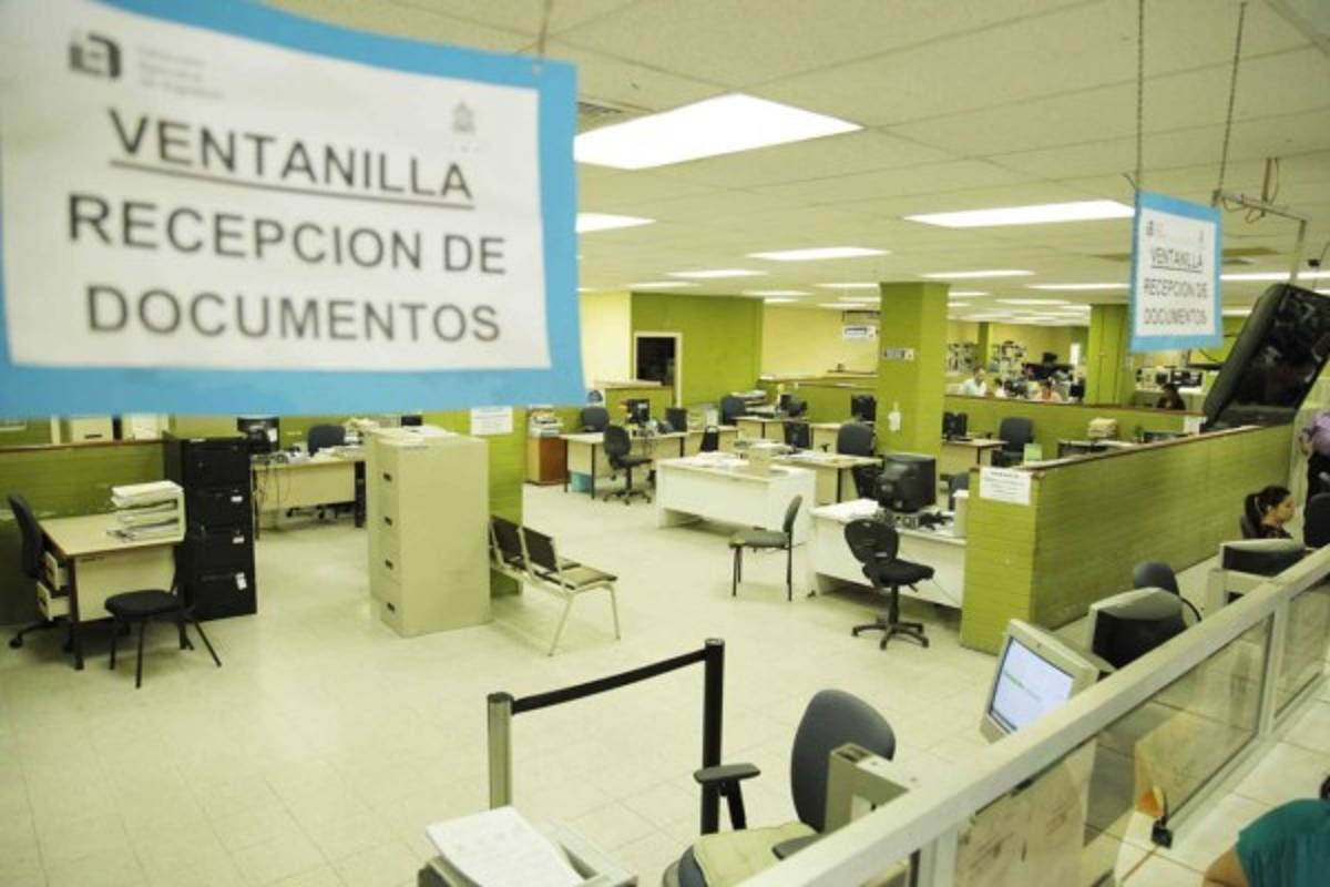 Unos 200 empleados atienden centros de atención de la DEI