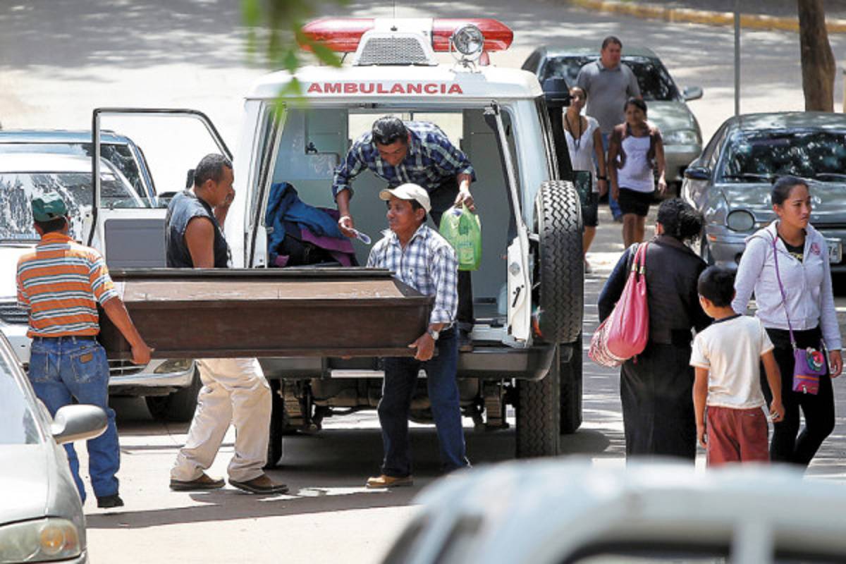 A filazos asesinan a mujer en La Paz