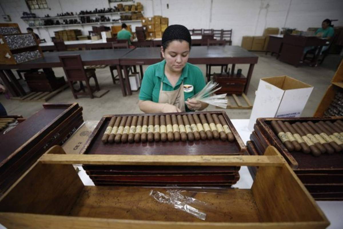 Los puros, un maridaje perfecto de humo y placer