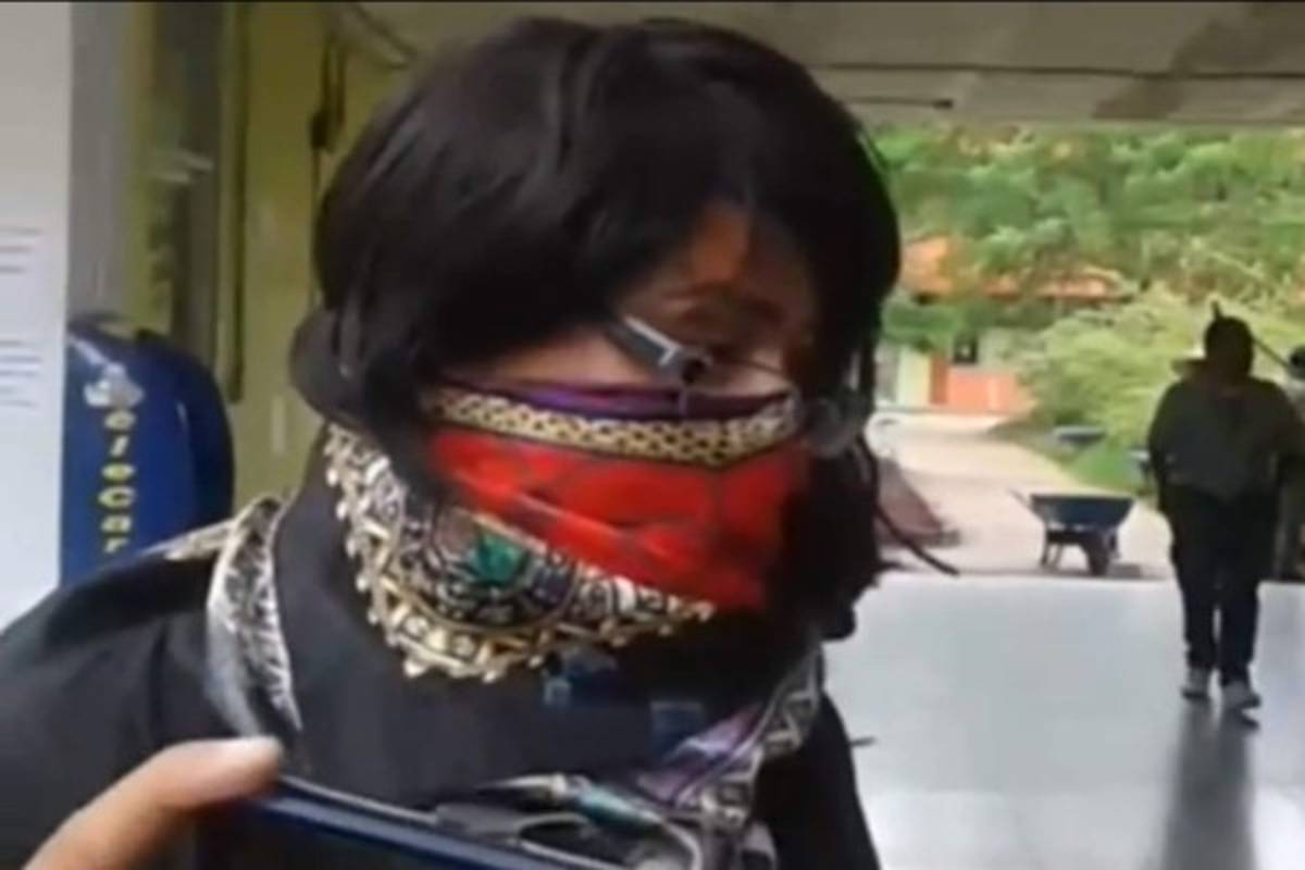 Estudiante de la UNAH imita a la rectora Julieta Castellanos