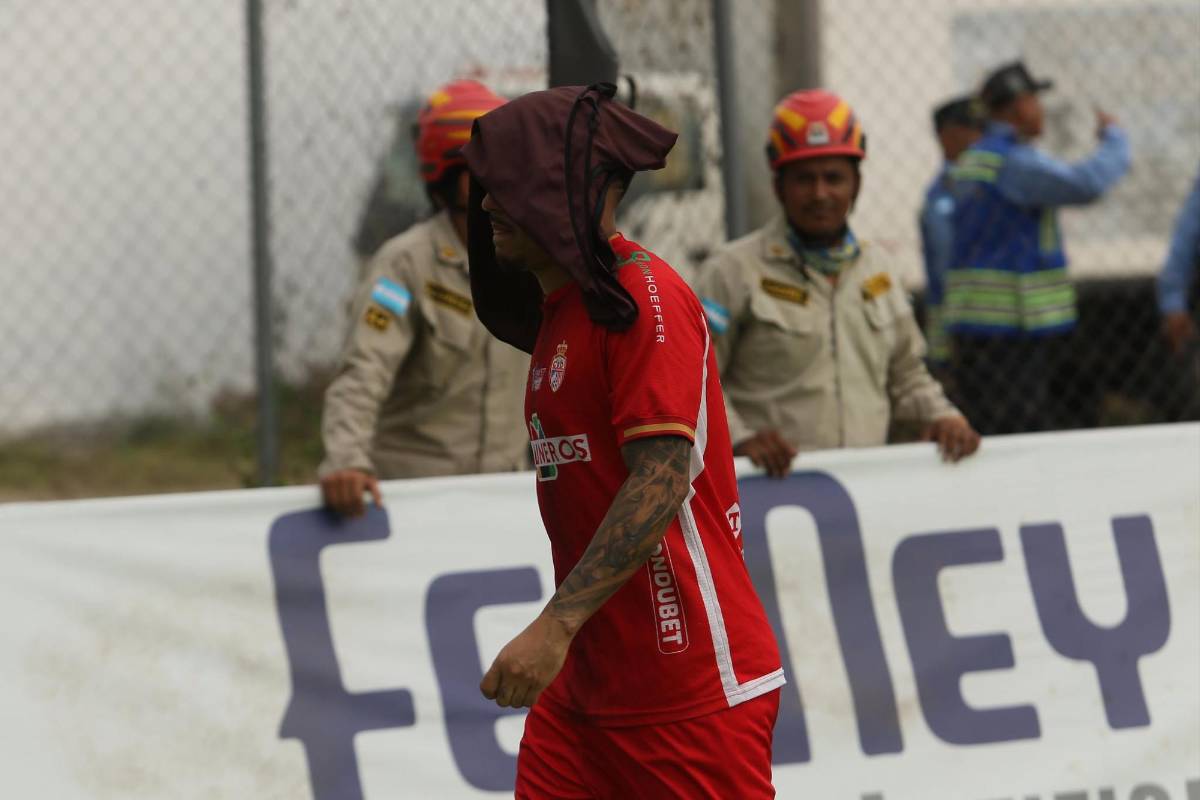 Las tristes y dolorosas imágenes de jugadores de Real Sociedad tras el descenso de Liga Nacional