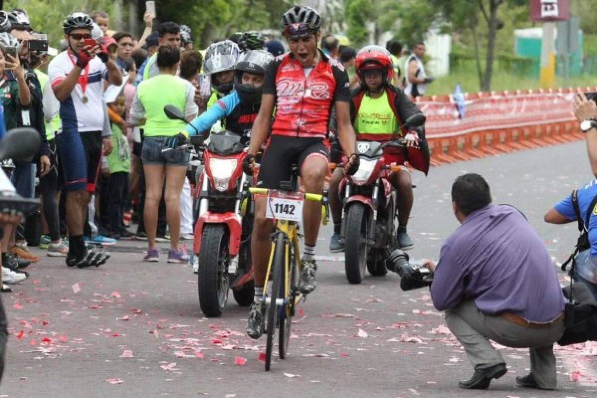 Bryan Mendoza gana primer lugar en categoría Élite en la Sexta Vuelta Ciclística