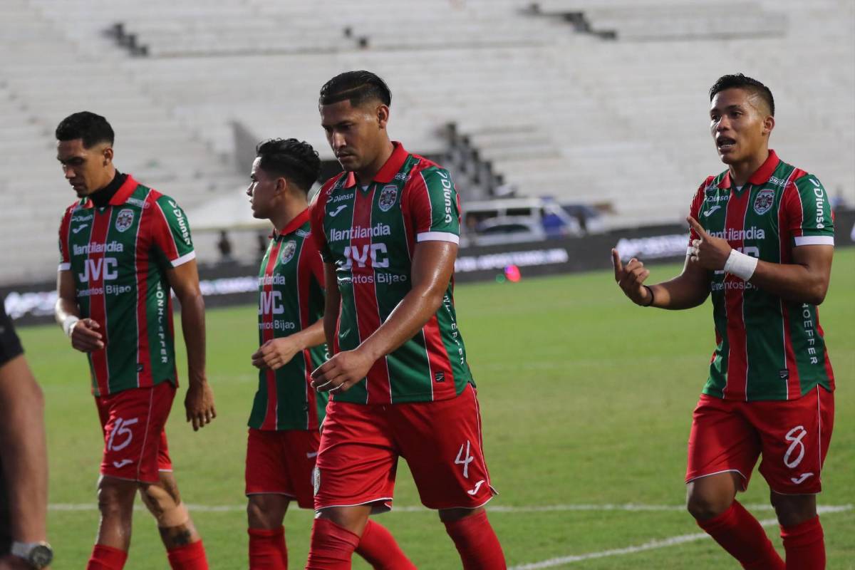 Jugadores casi se van a los golpes, aficionado es llevado de emergencia y tristeza en Marathón