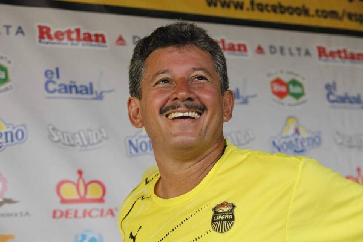 Mauro Reyes, actual entrenador del Parrillas One.
