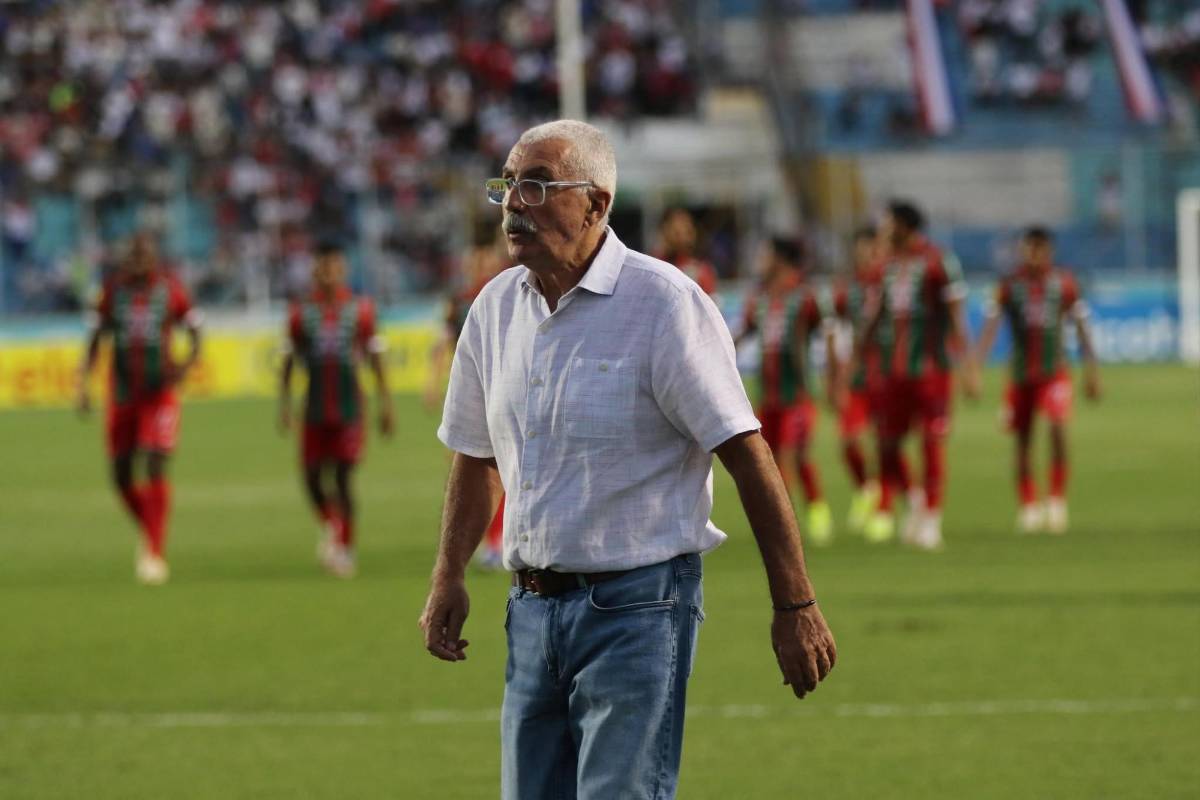 Jugadores casi se van a los golpes, aficionado es llevado de emergencia y tristeza en Marathón