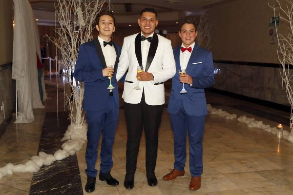 Los seniors 2018 de the Mayan School vivieron su prom