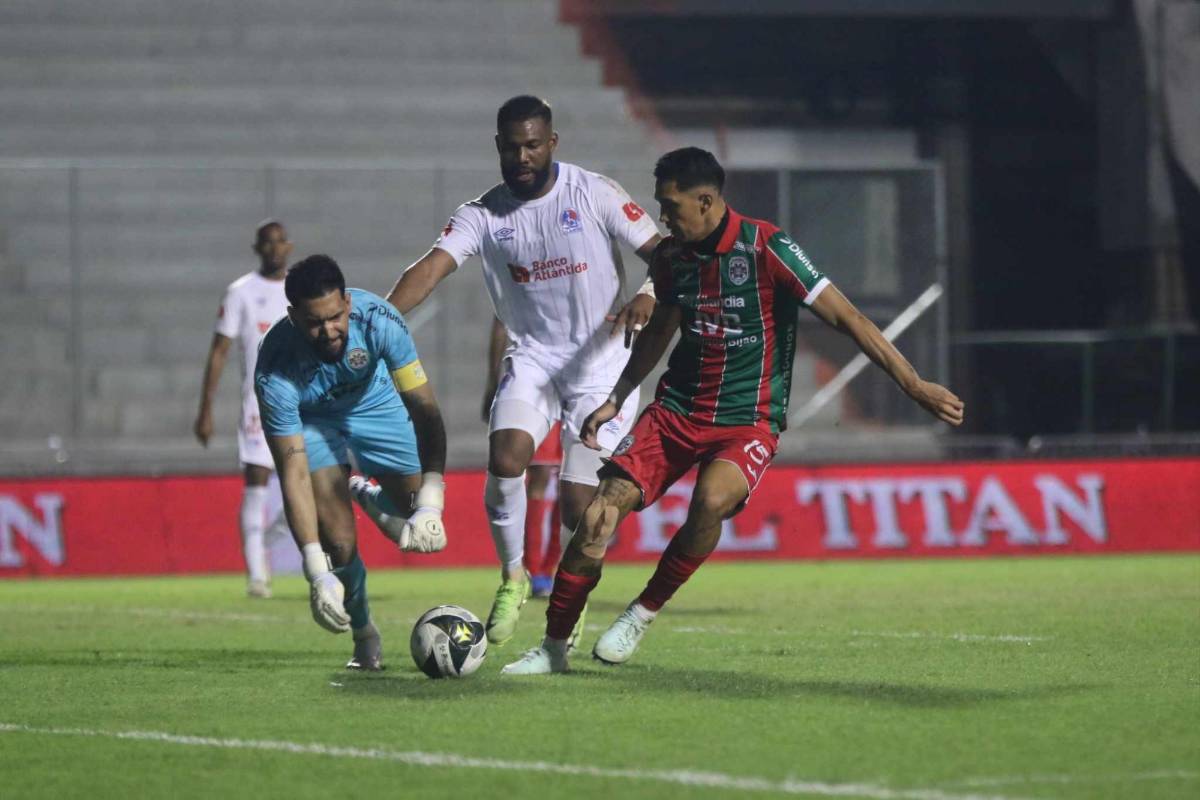 Jugadores casi se van a los golpes, aficionado es llevado de emergencia y tristeza en Marathón