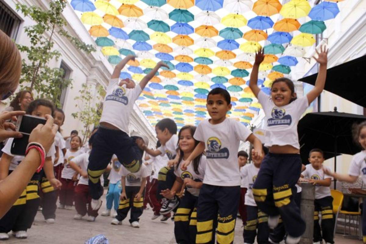 Explosión de colores en el Paseo Liquidámbar