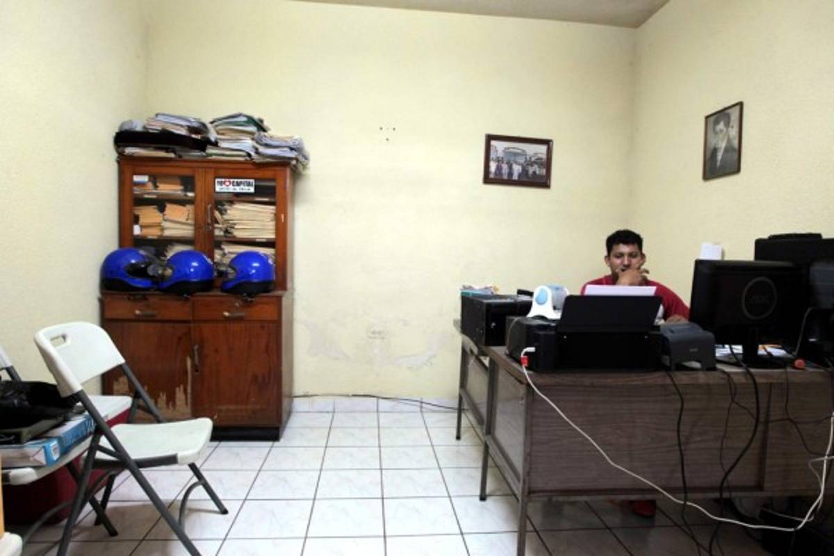 De farsa califican usuarios sistema de cámaras en buses