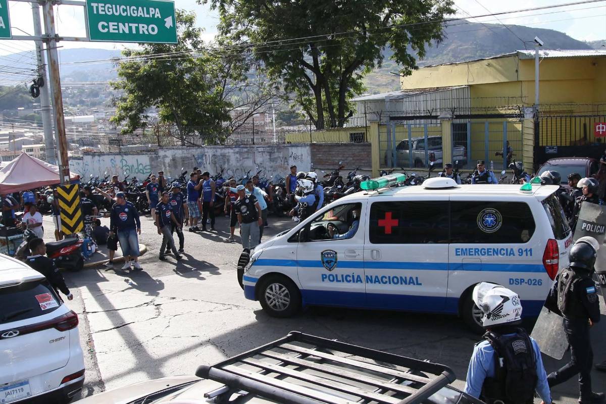 Oficial: Cantidad de casquillos de bala, heridos y daños tras pelea de barras de Olimpia y Motagua