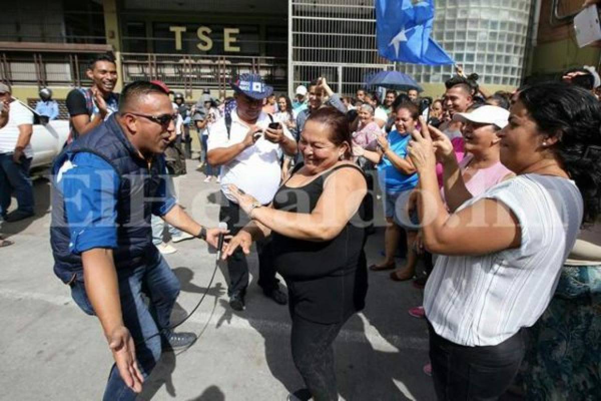 Nacionalistas celebran inscripción de Juan Orlando como candidato a la presidencia