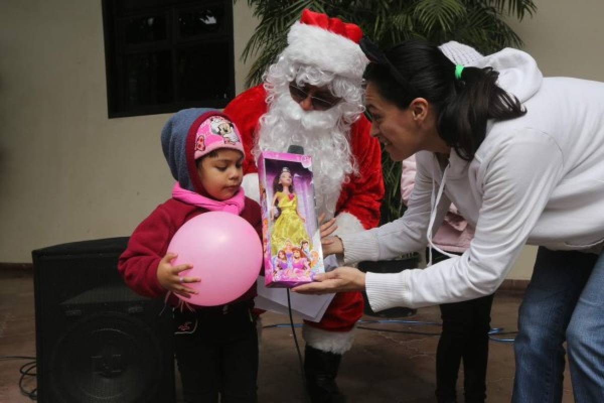 Honduras: Almacenes Xtra se suma a misión de cumplir sueños navideños