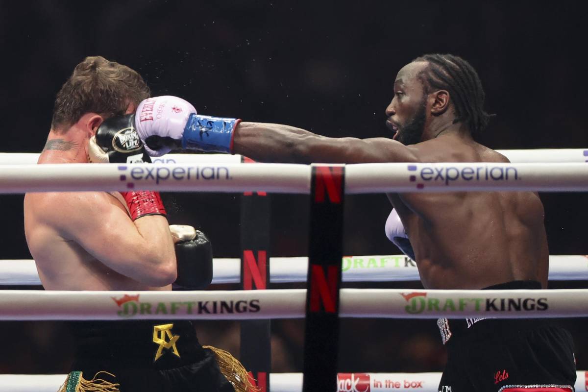 Mayweather ganó miles de dólares por apostar a favor de Crawford ante Canelo Álvarez