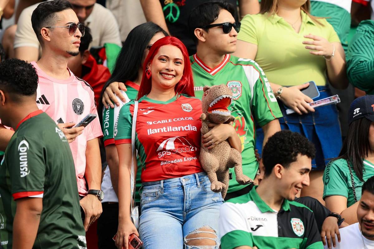 Gringas y periodista se roban el show: Las bellas chicas en la final Marathón vs Olimpia