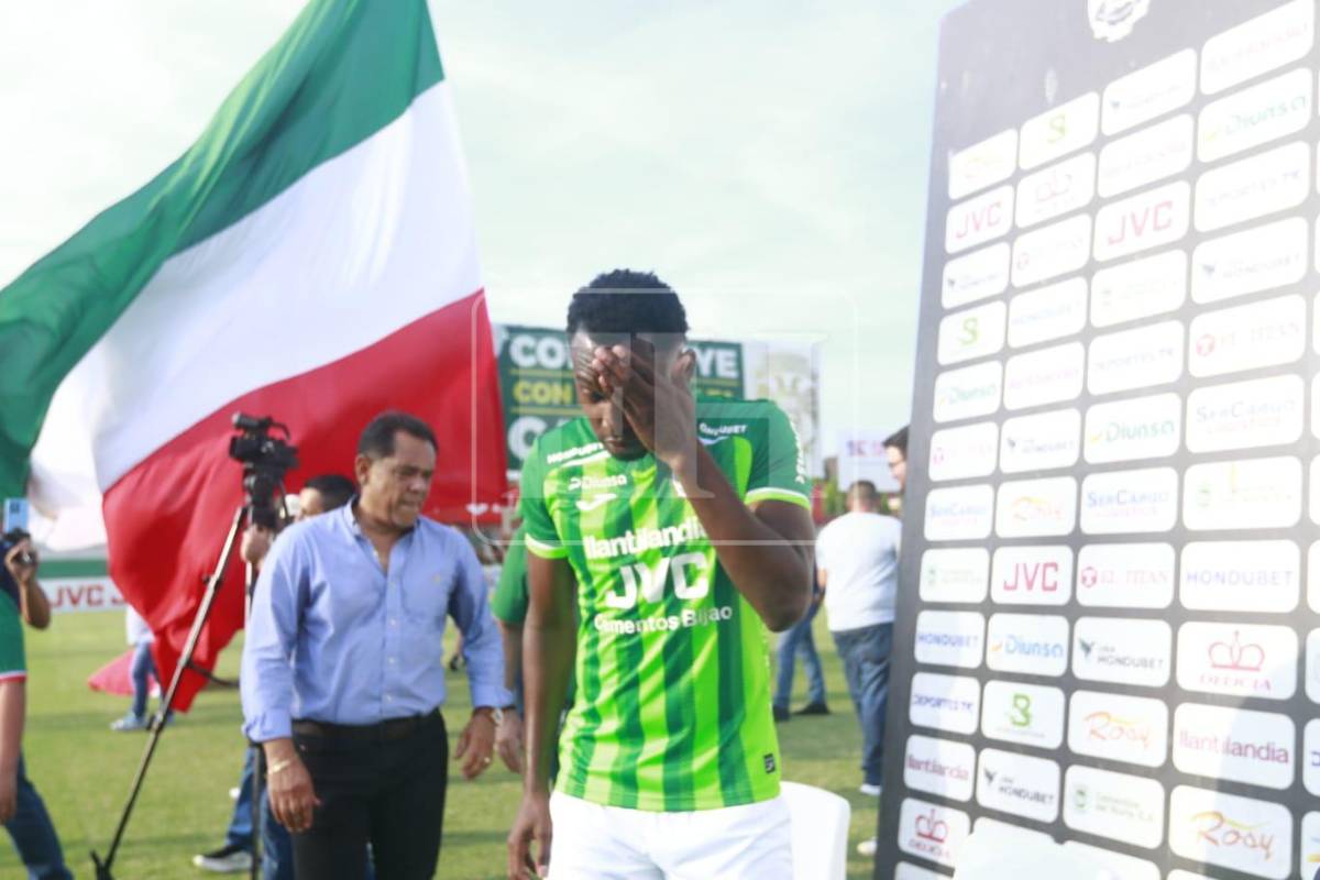 Alberth Elis es presentado como nuevo jugador del Marathón tras su paso por Portugal