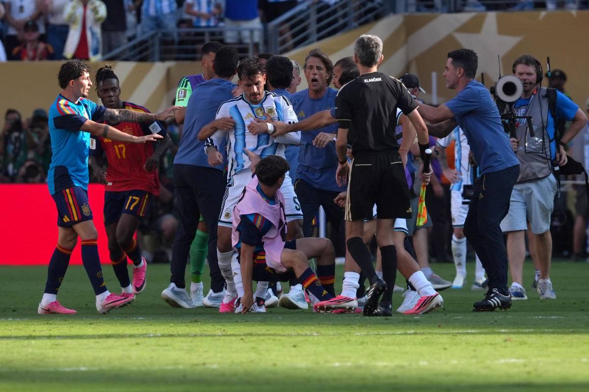 Golpes, tristeza de Messi y Argentina luego de perder la final del Mundial 2026 ante España