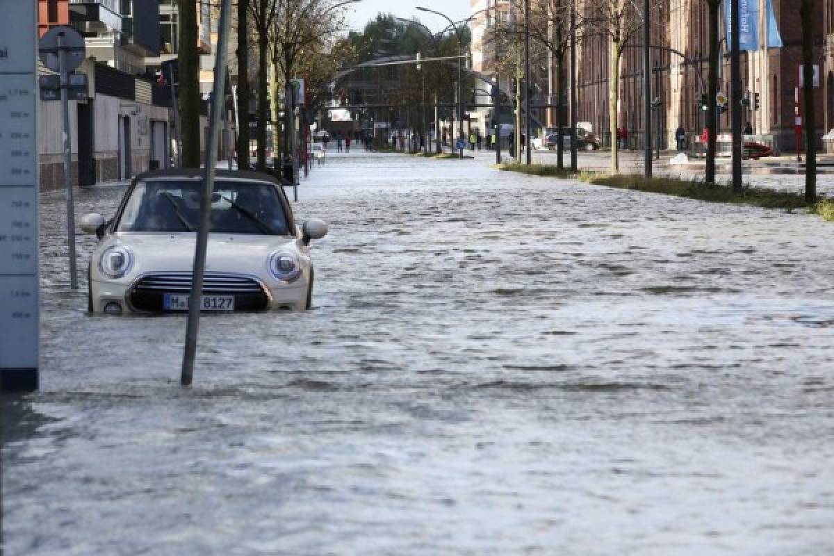 Fuertes tormentas en Europa central dejan al menos 5 muertos