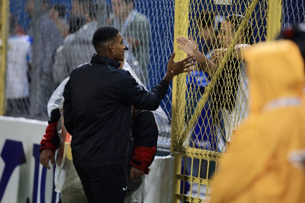 En fotos: Así llegaron las selecciones de Honduras y México al estadio Morazán En fotos: Así llegaron las selecciones de Honduras y México al estadio Morazán