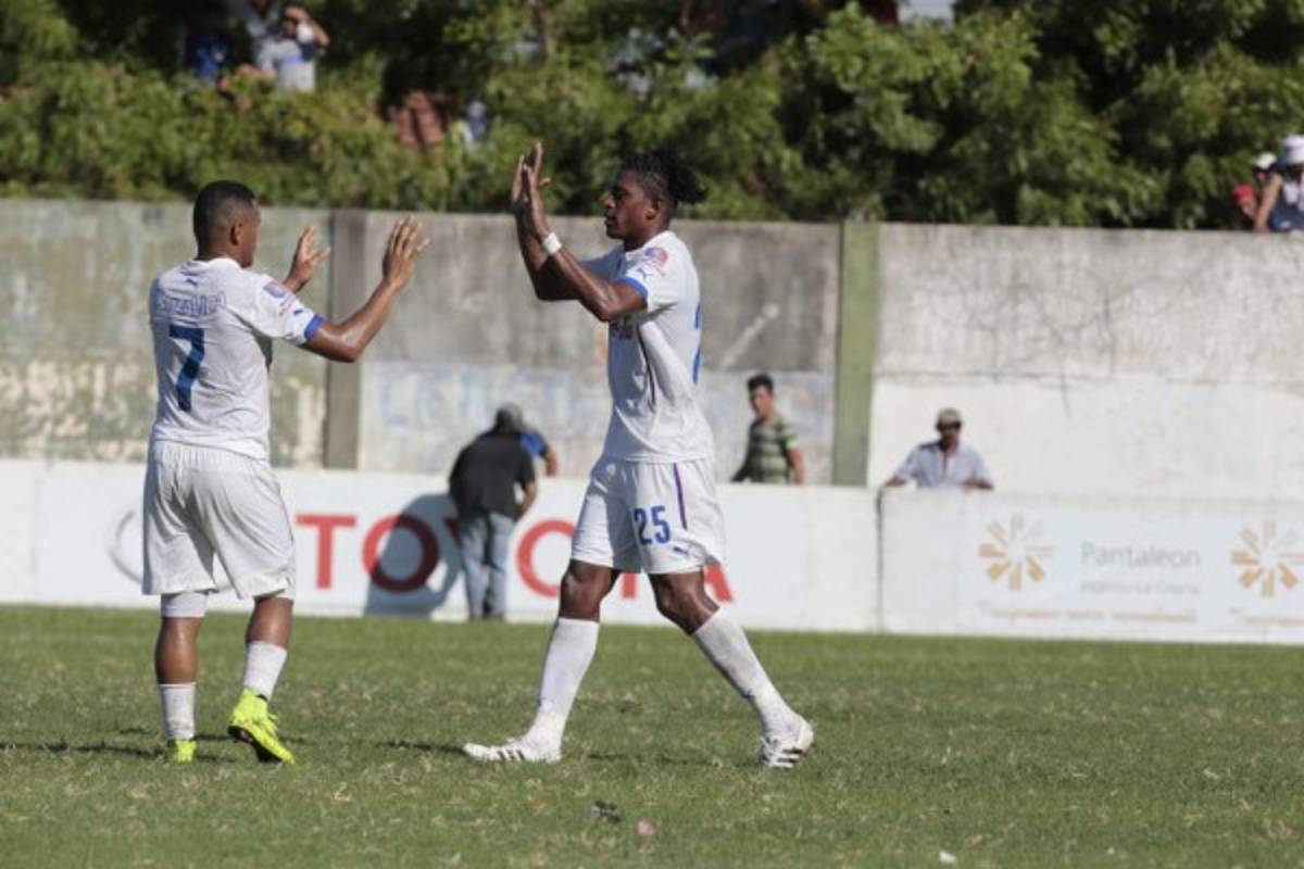 Olimpia vence sin problemas al San Lorenzo