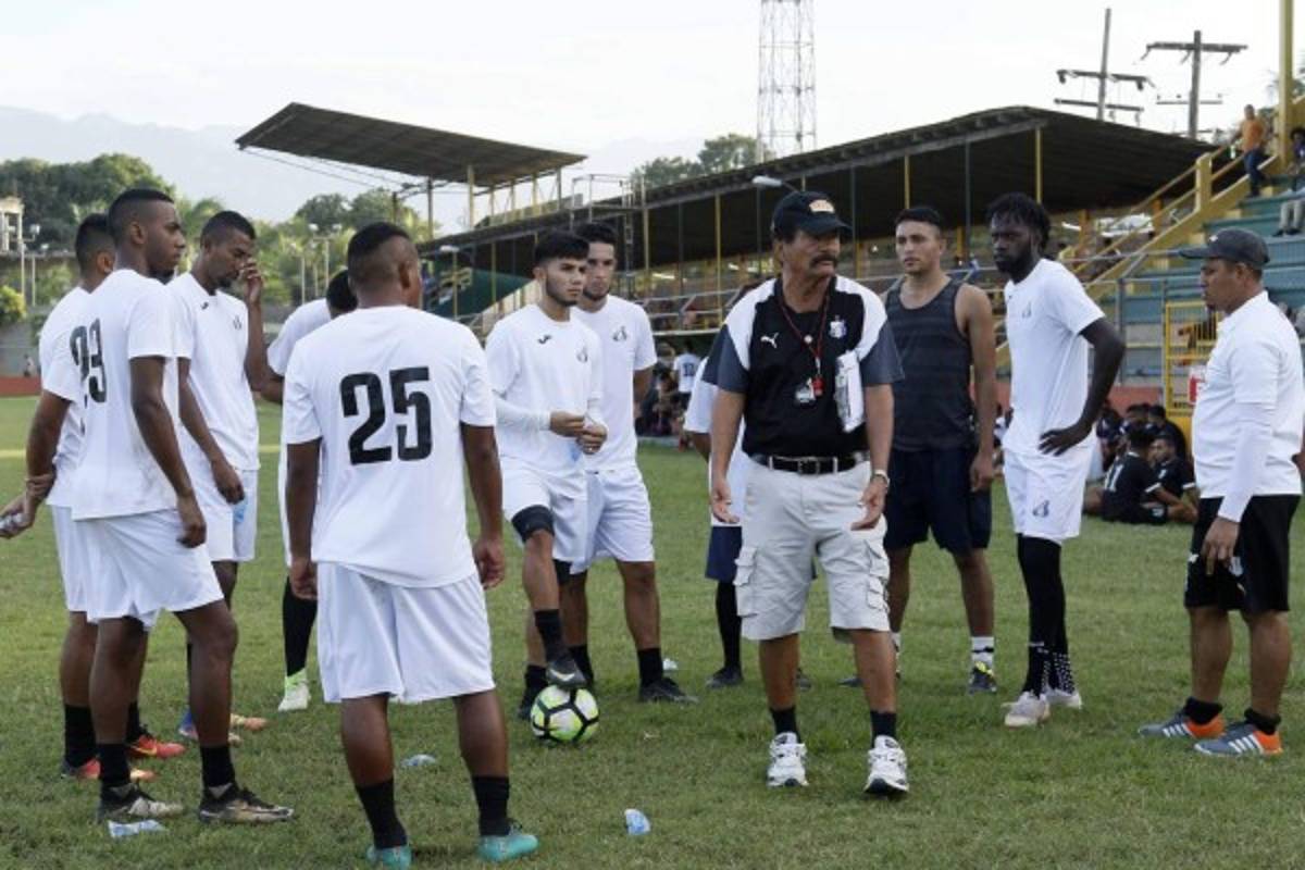 Seis equipos comenzarán el Clausura con deudas del 2018