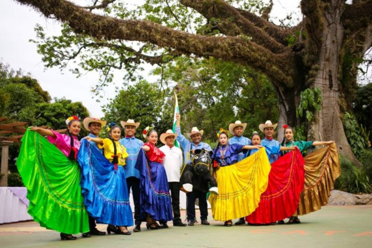 El cuadro de danzas folclóricas de Catacamas siempre anima cualquier evento que acontece en la ciudad. Foto: Honduras Tips.