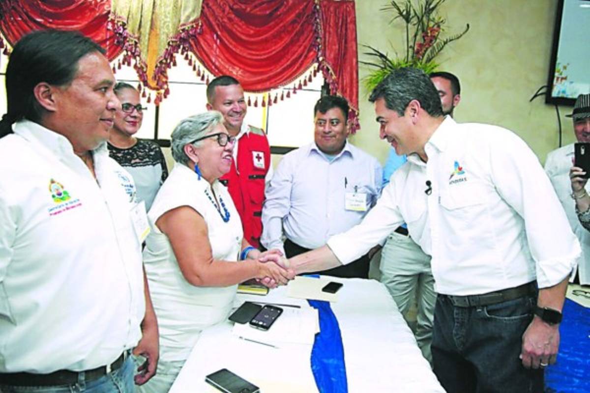 Juan Orlando Hernández: 'Nos comprometemos a más seguridad, empleo e inversión”