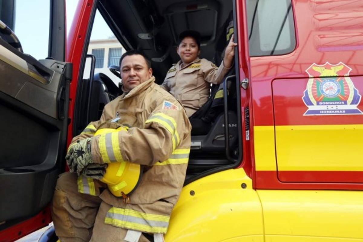 El sueño de todos los pequeños es poder tripular una unidad antiincendios.