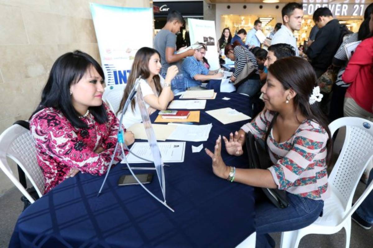 San Pedro Sula: Mil plazas ofrecen en Feria de Empleo