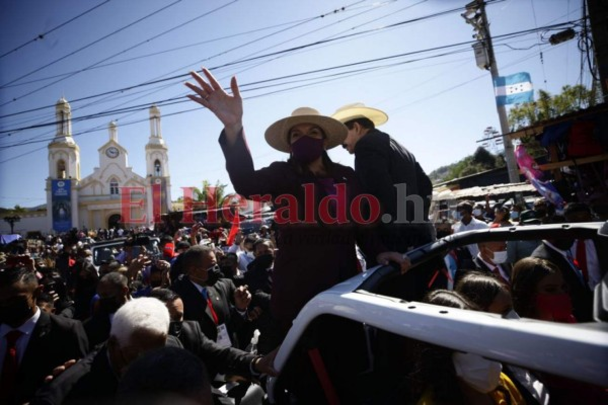 Las imágenes del recorrido de Xiomara Castro hacia el Estadio Nacional