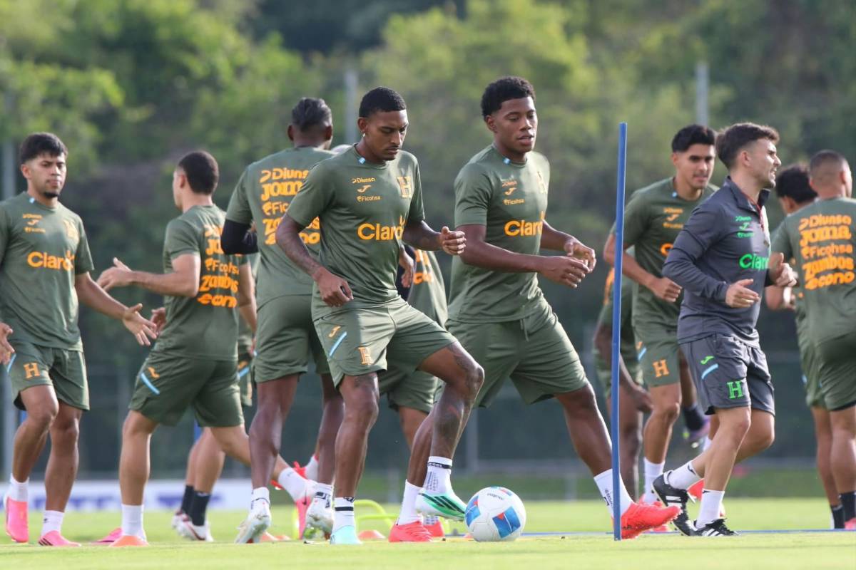 ¡Dos bajas! El 11 titular con el que dbutaría Honduras en Nations League ante Surinam
