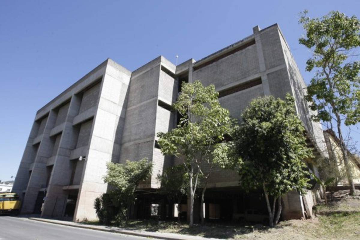 Honduras: En el olvido monumentos y edificaciones históricas de la capital