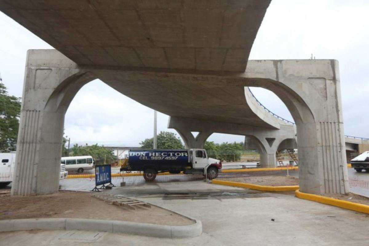 Por habilitarse el paso elevado de la América