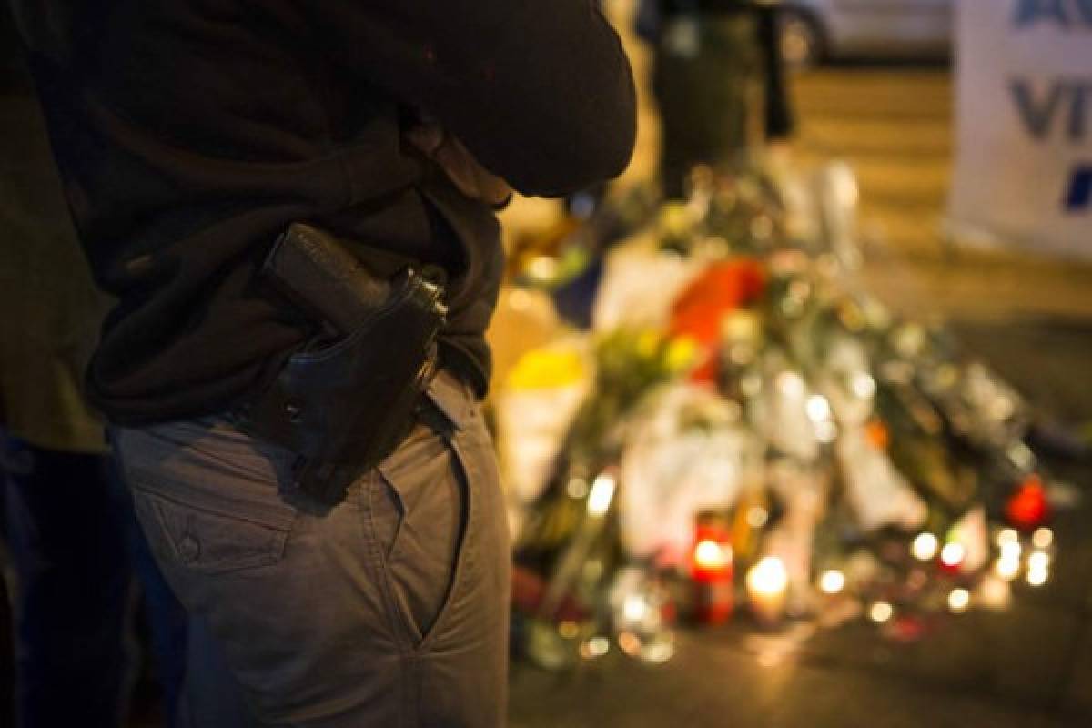 Policía asesinado en París también estuvo en el Bataclan 