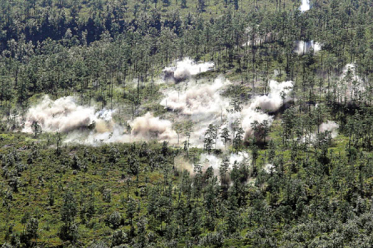 FF AA muestran sus destrezas y poder destructivo