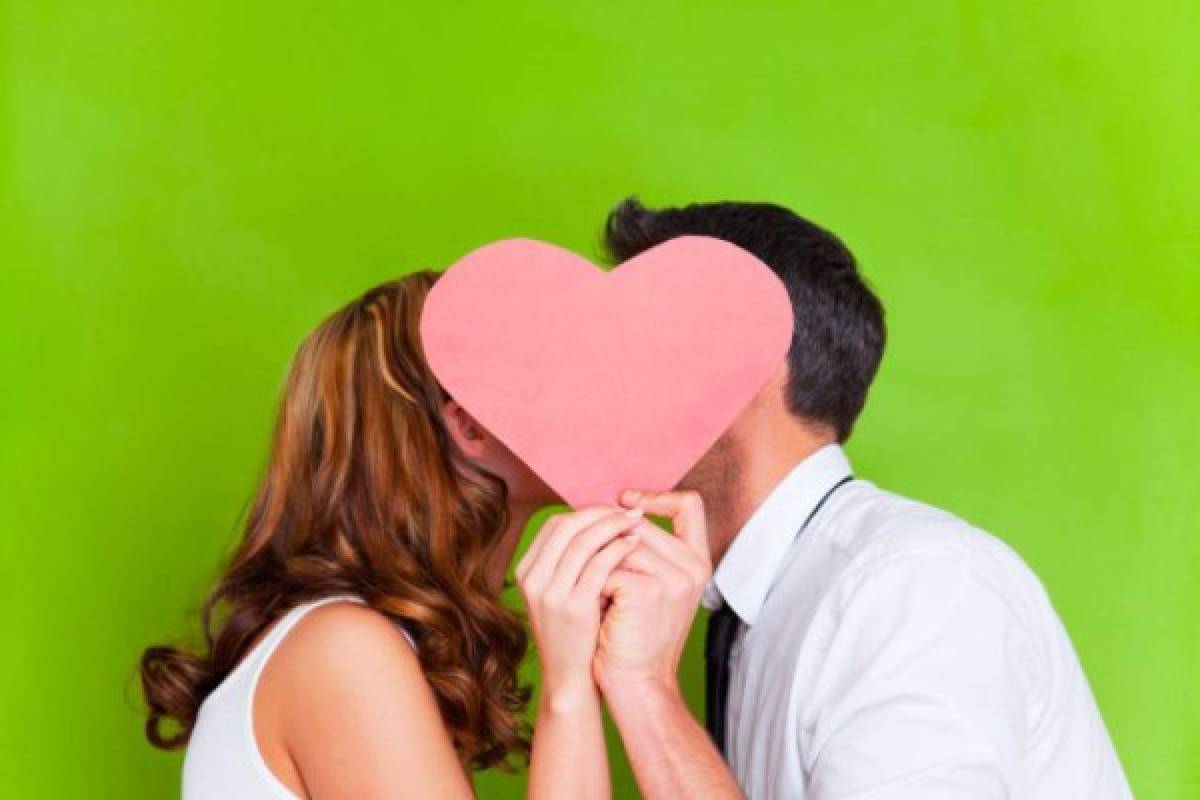 Nueve razones para celebrar el 'Día del Amor y la Amistad' el 15 y no el 14 de febrero