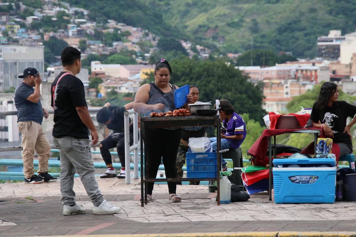 Periodista sorprende, petición a futbolista y respaldo total a la Selección de Honduras ante Haití