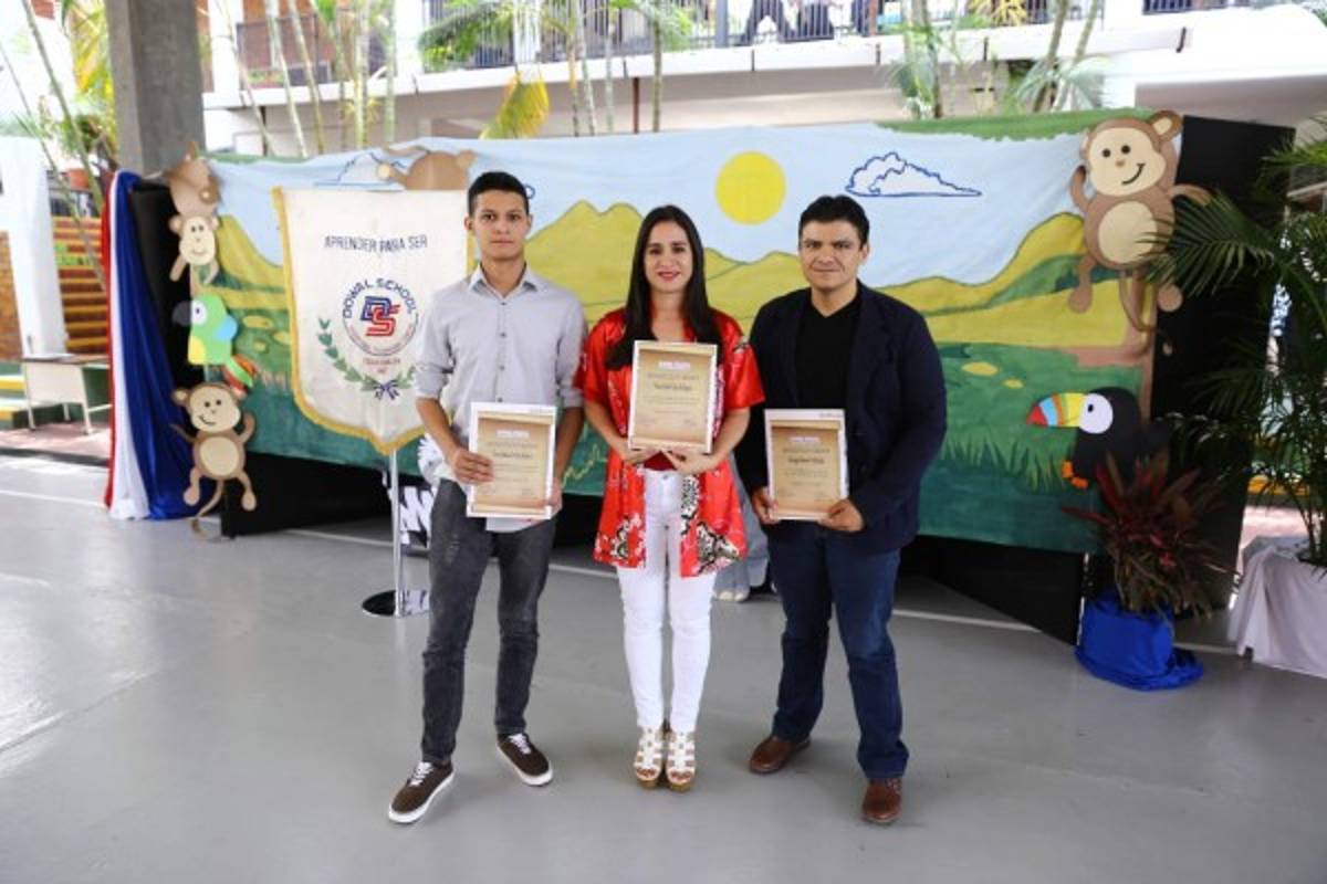 Venus Ixchel Mejía ganó el Certamen de Nacional de Narrativa Breve﻿ Julio César Anariba