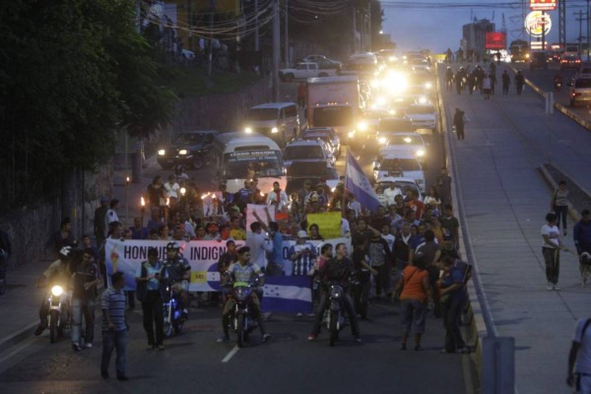 Los 'indignados” aseguran que ahora marcharán unidos