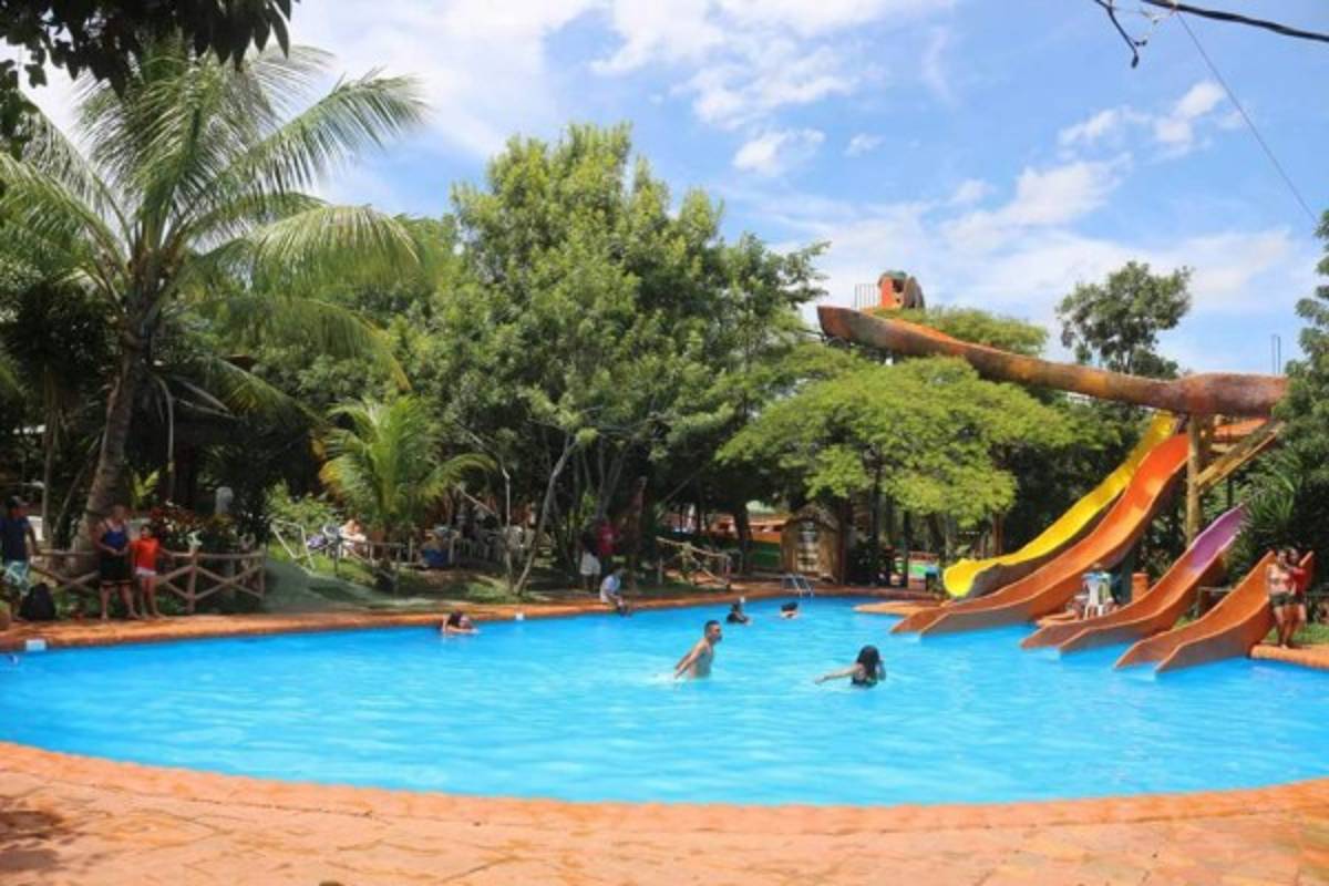 Impresionantes cascadas y mega canopy ofrece La Paz a turistas