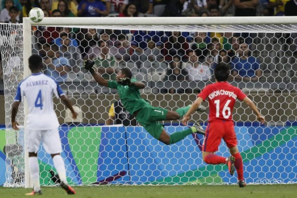 VIDEO: Las tapadas de Buba López que ponen a Honduras en semifinales de Río