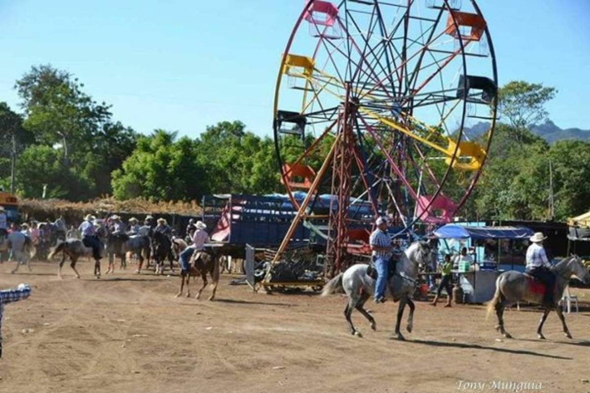 La aldea de Tapatoca celebra a lo grande su feria tradicional