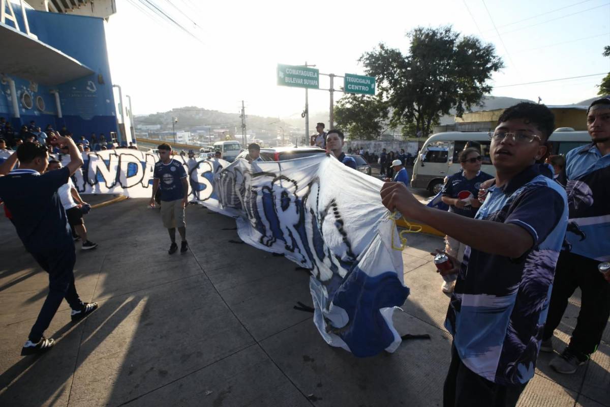 Fiesta total en el Estadio Nacional: Afición de Motagua celebra su 98 aniversario