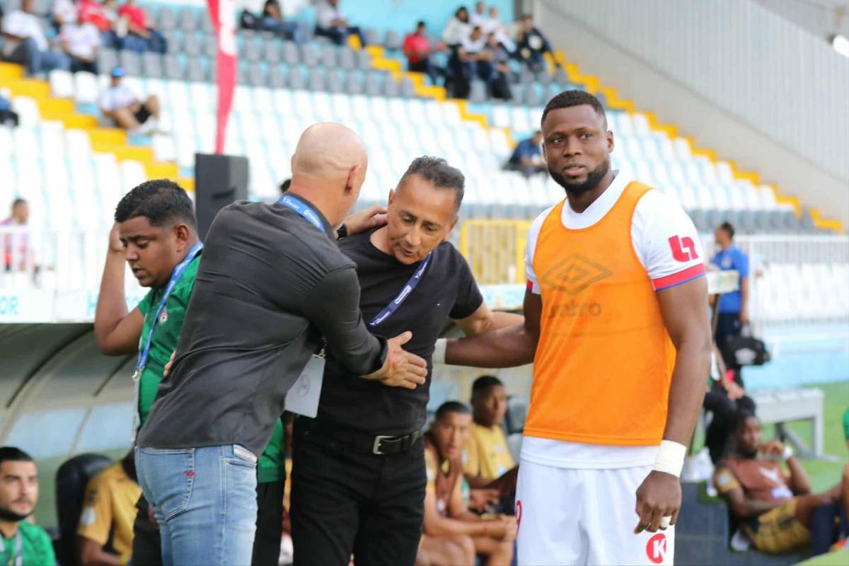 Lo que hizo Roxana Somoza, esposa de jugador roba suspiros, Edwin preocupa y felicidad de Olimpia