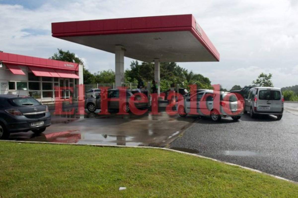 El hucarán María sube a la máxima categoría en su paso por el Caribe